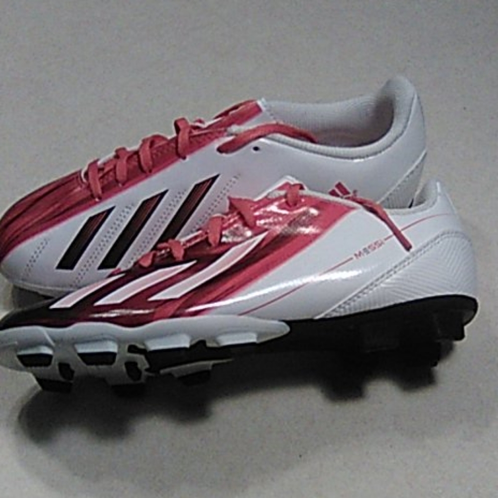 Adidas cleats - Picture 2 of 8